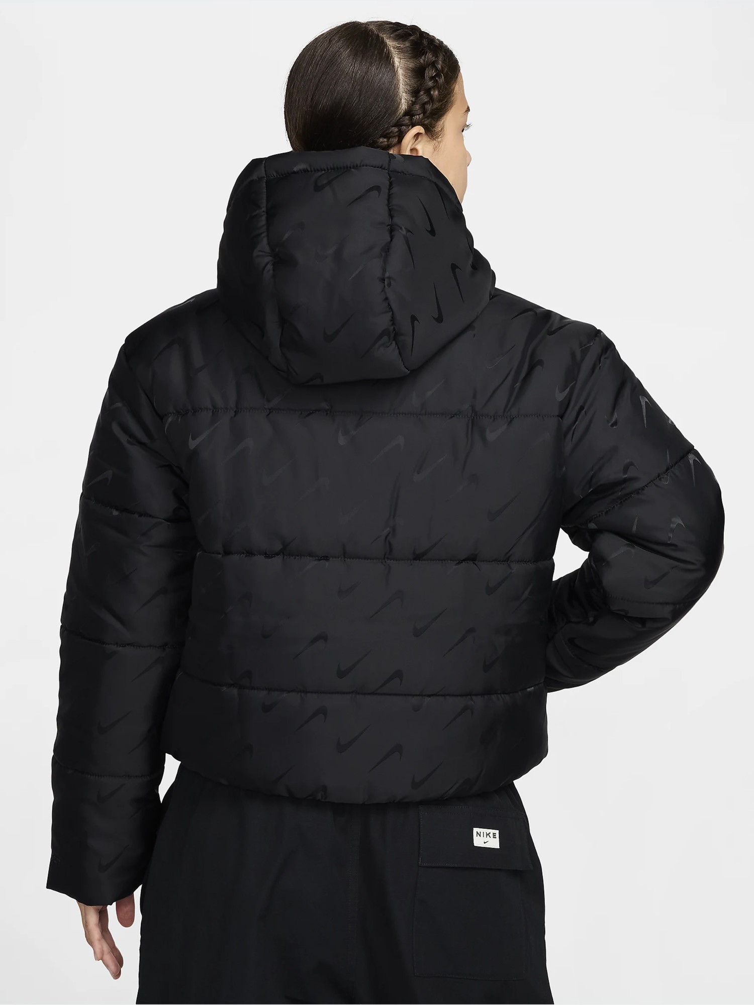 Куртка женская Nike W NSW TF SNFL NK CLSC PFR AOP черная FV7941-010 изображение 3