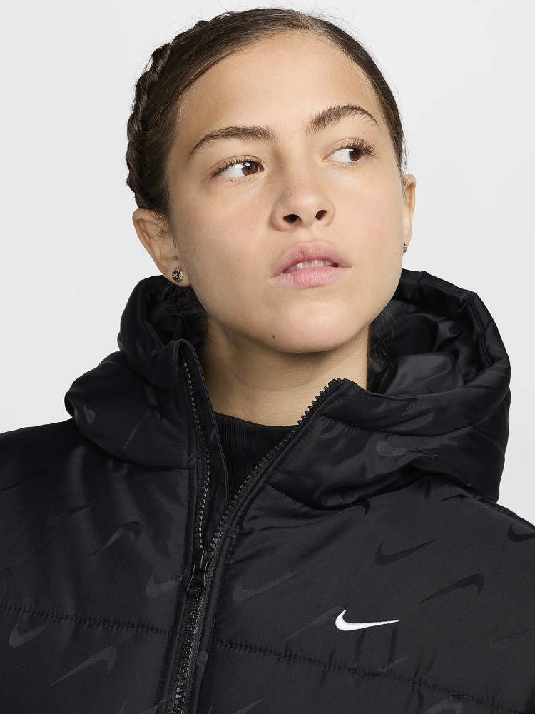 Куртка женская Nike W NSW TF SNFL NK CLSC PFR AOP черная FV7941-010 изображение 5