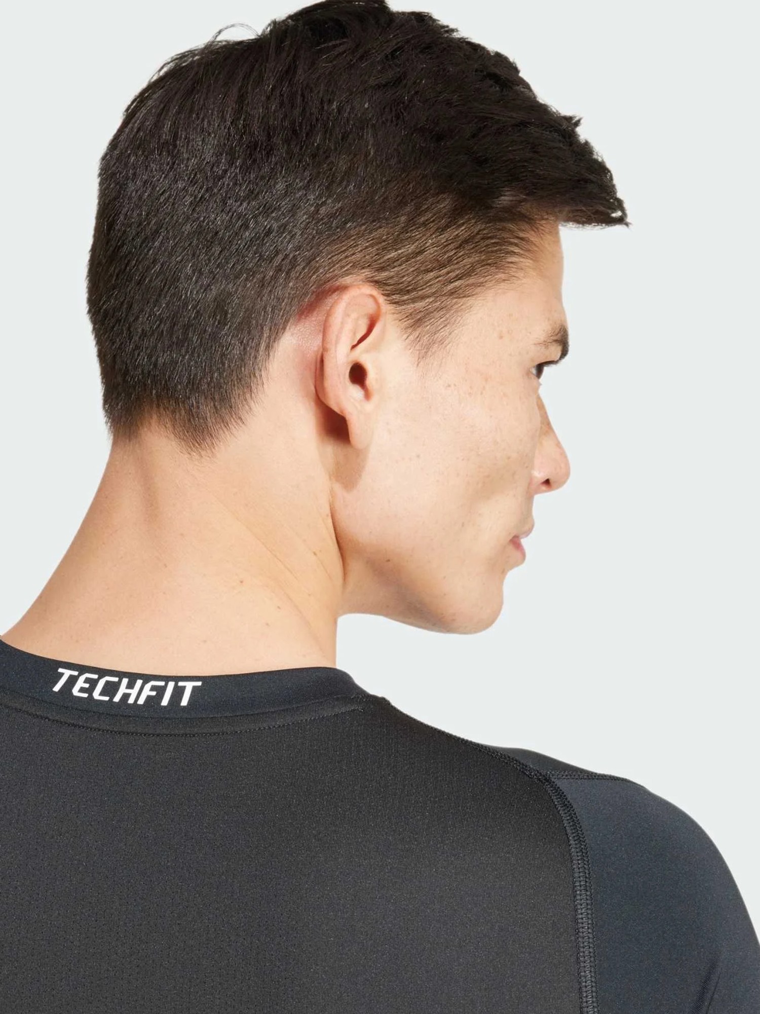 Футболка мужская Adidas TF TEE черная JE6698 изображение 6