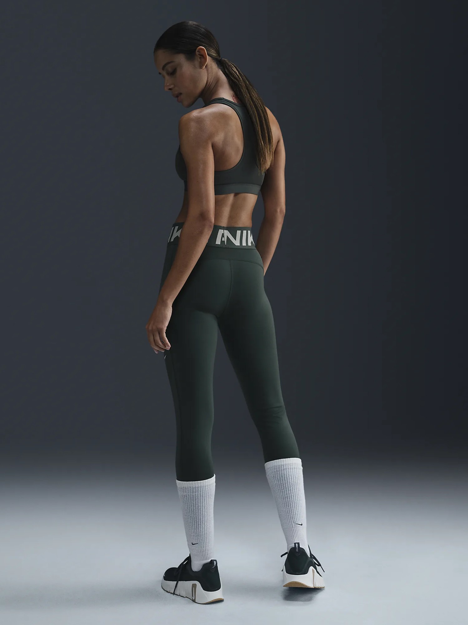 Леггинсы женские Nike W NP SCULPT DF HR TIGHT зеленые FV7382-338 изображение 5
