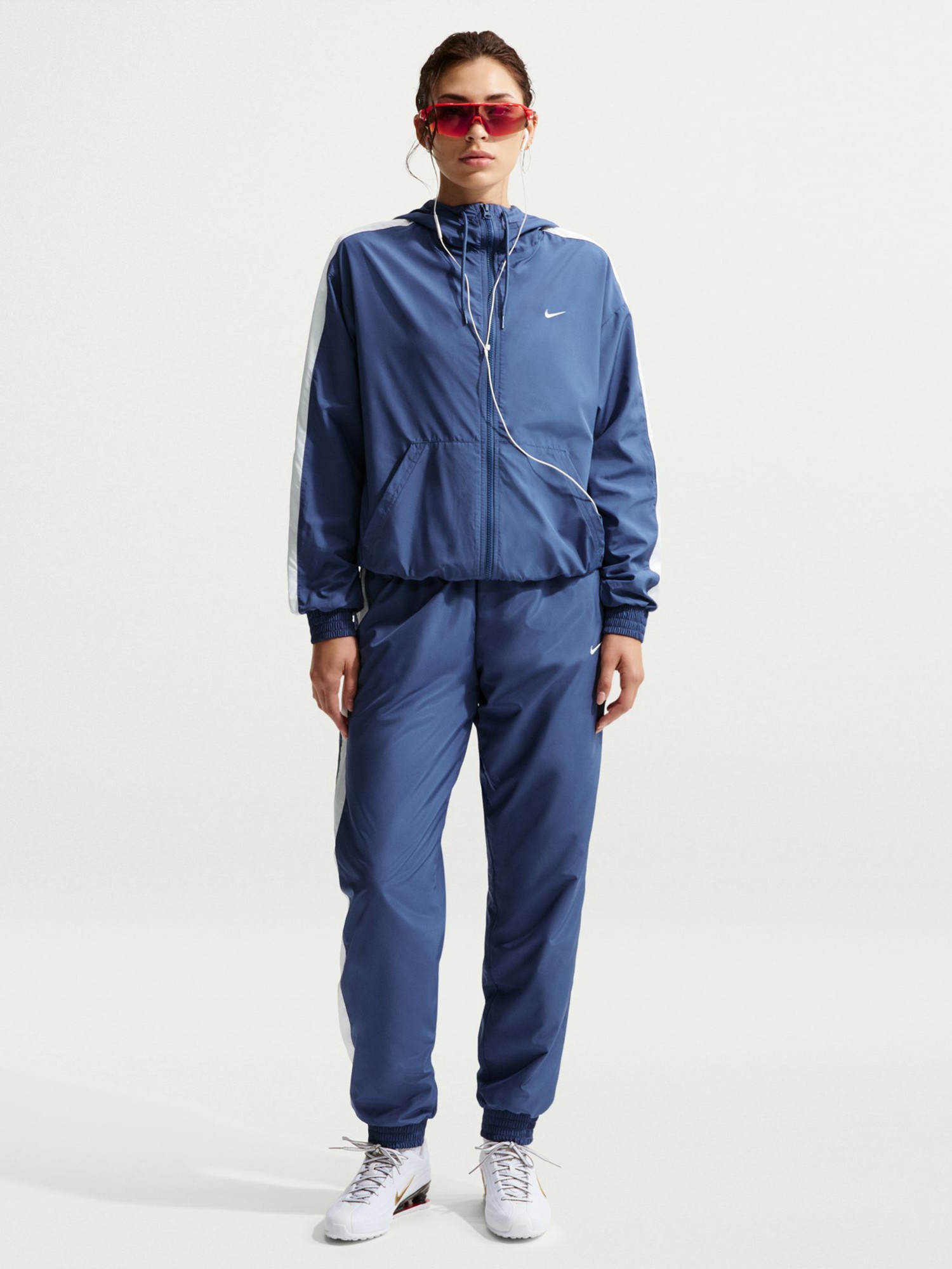 Брюки женские Nike W NSW OTG UV ESSNTL WVN MR JG синие FV7660-461 изображение 5
