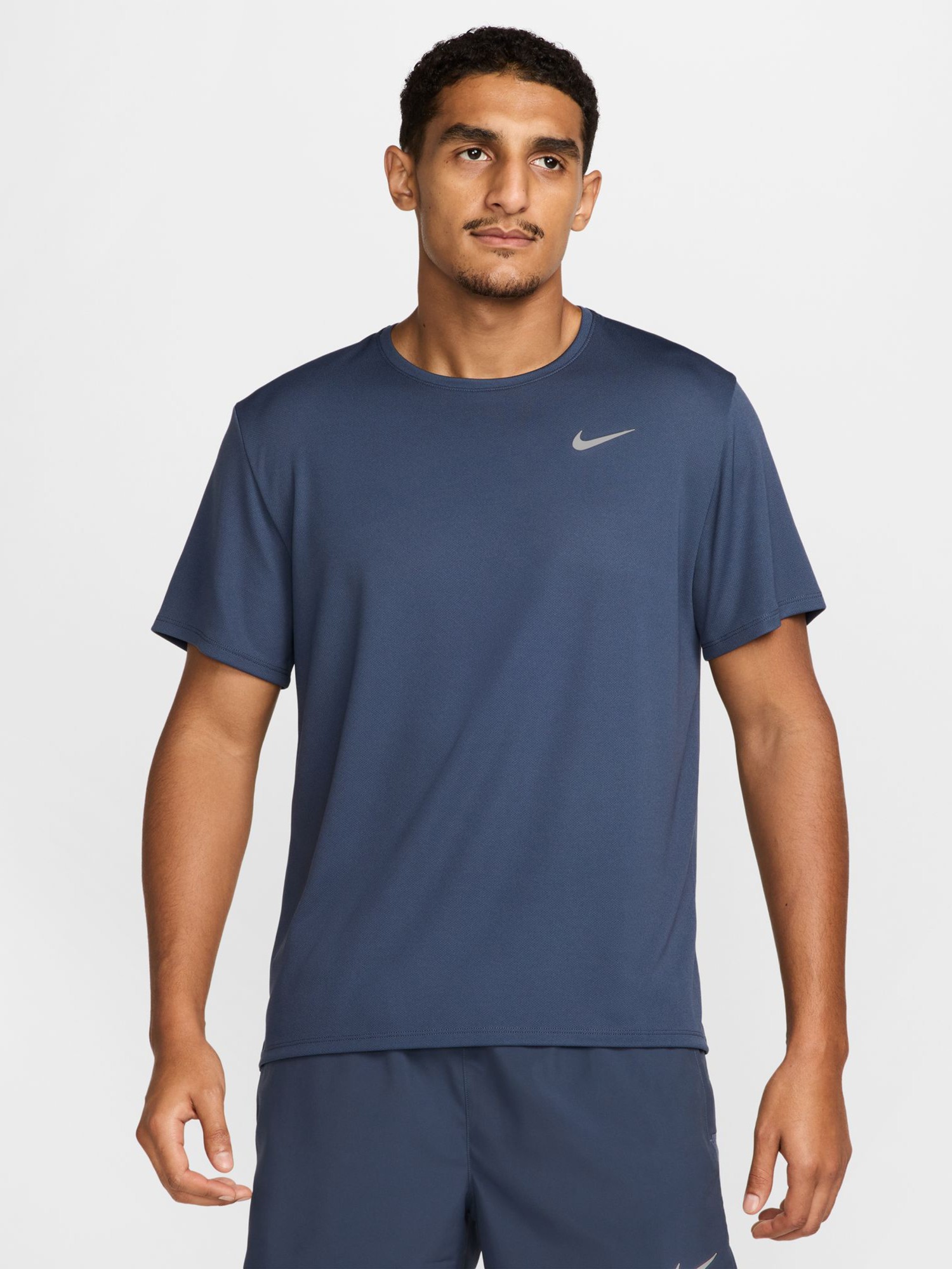 Футболка мужская Nike M NK DF UV MILER SS синяя DV9315-437 изображение 2