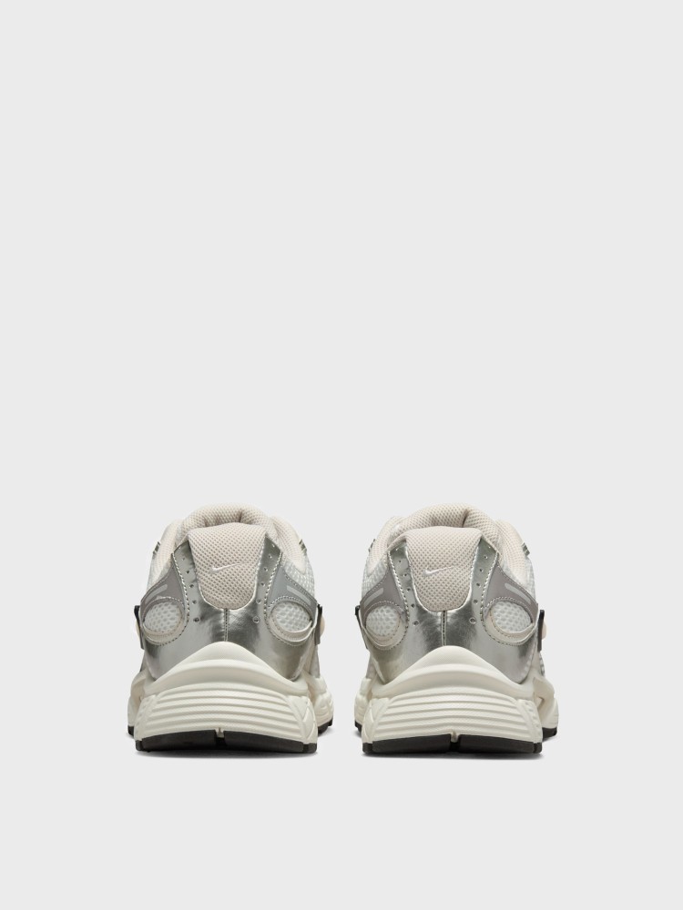 Кроссовки женские Nike W V5 RNR кремовые HQ7901-104 изображение 7