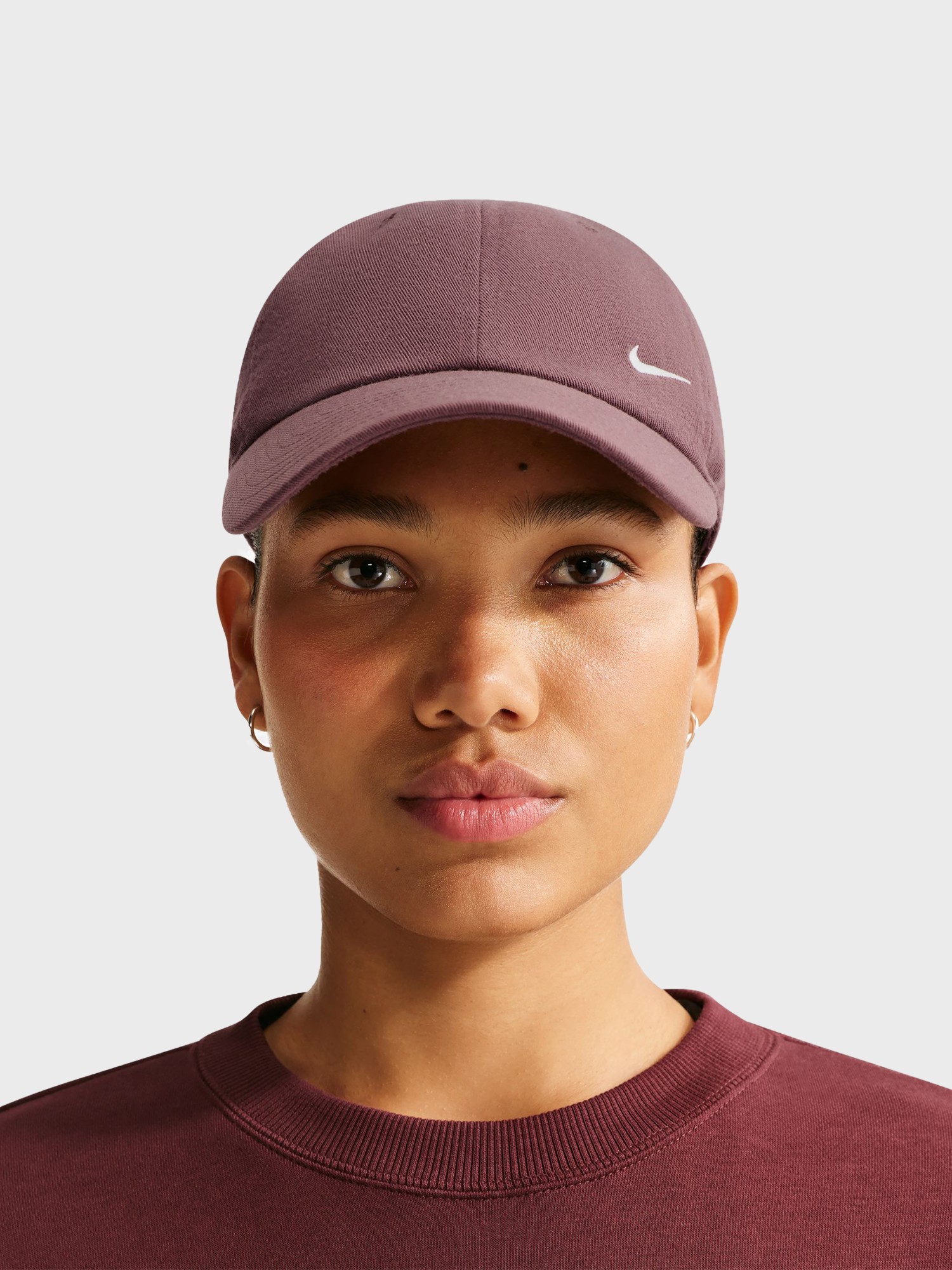 Бейсболка Nike U NK CLUB CAP U CB SM SWSH L коричневая FZ5698-502 изображение 2