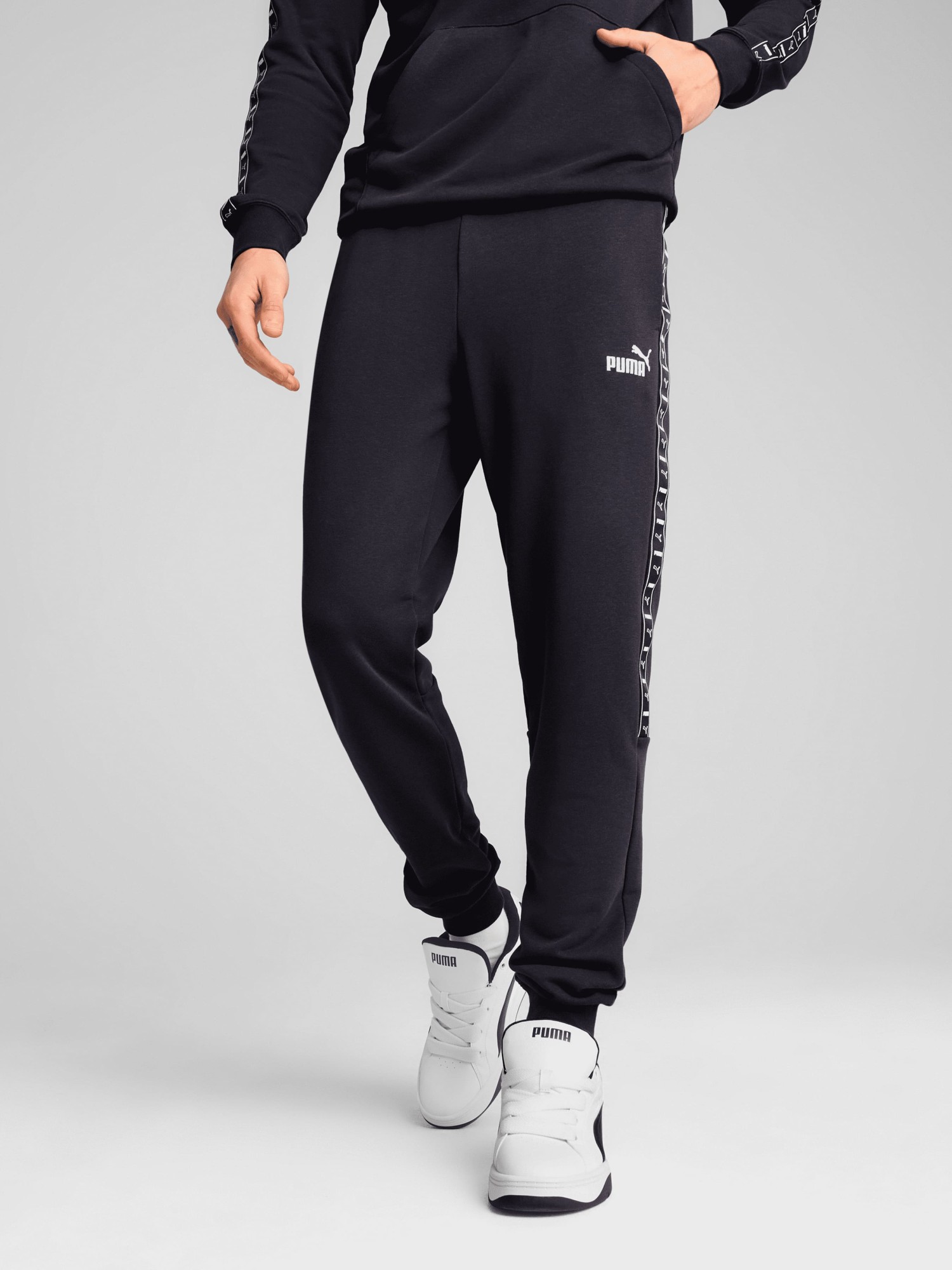 Брюки мужские Puma ESS TAPE Sweatpants синие 68468016 изображение 2