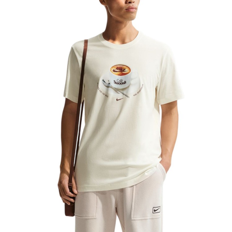 Футболка мужская Nike U NSW TEE STD CAFE SWOOSH MUG бежевая IH1159-133 изображение 1