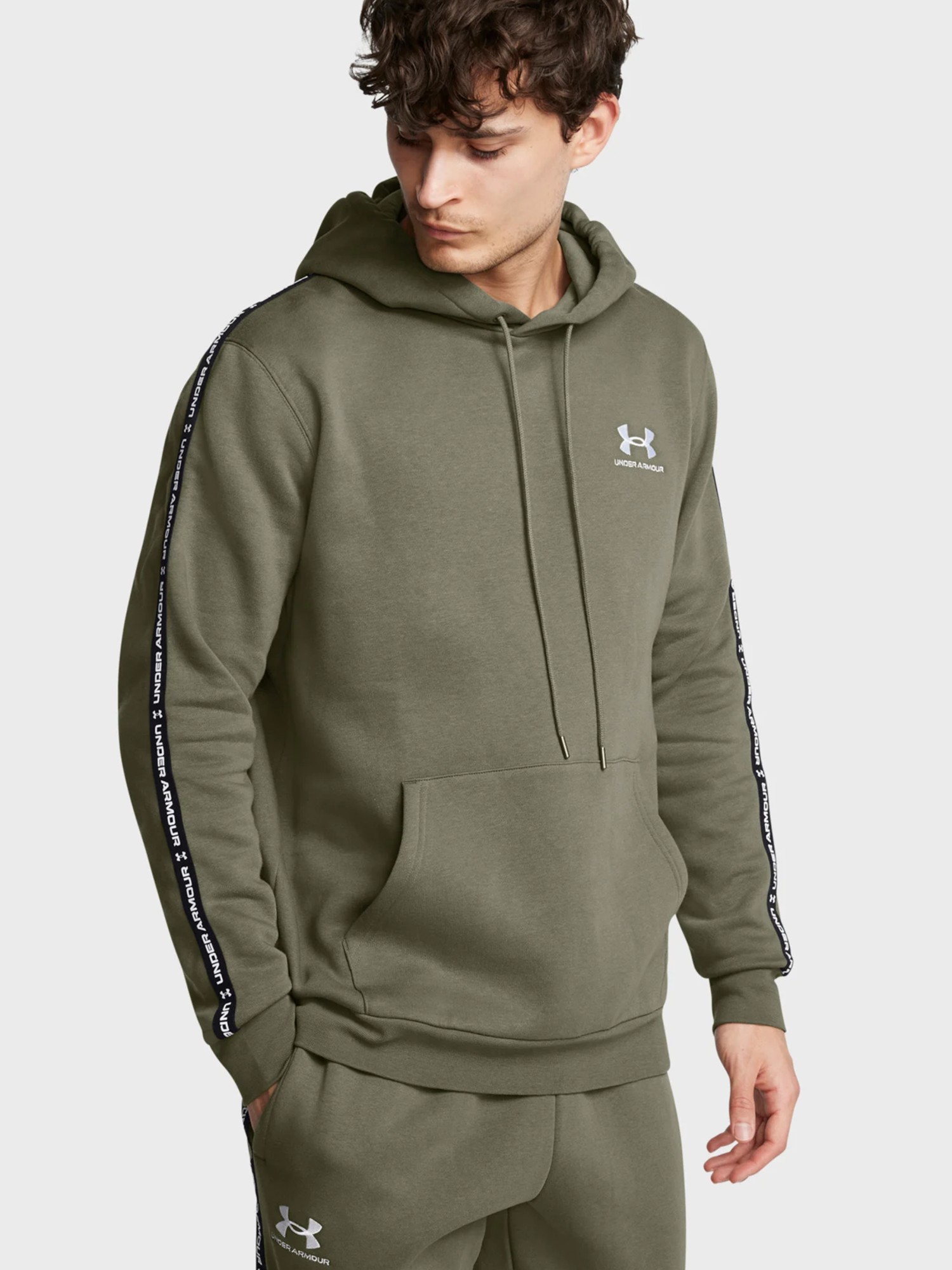 Толстовка мужская Under Armour UA Icon Fleece HD Taping оливковая 1389356-390 изображение 2