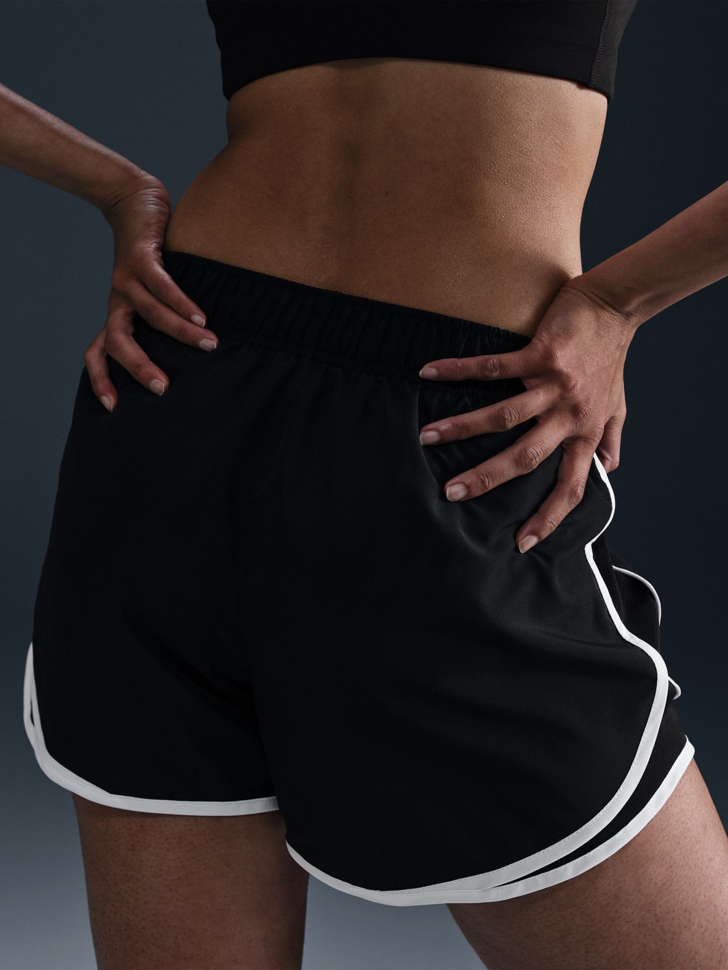 Шорты женские Nike W NK TEMPO DF MR 3