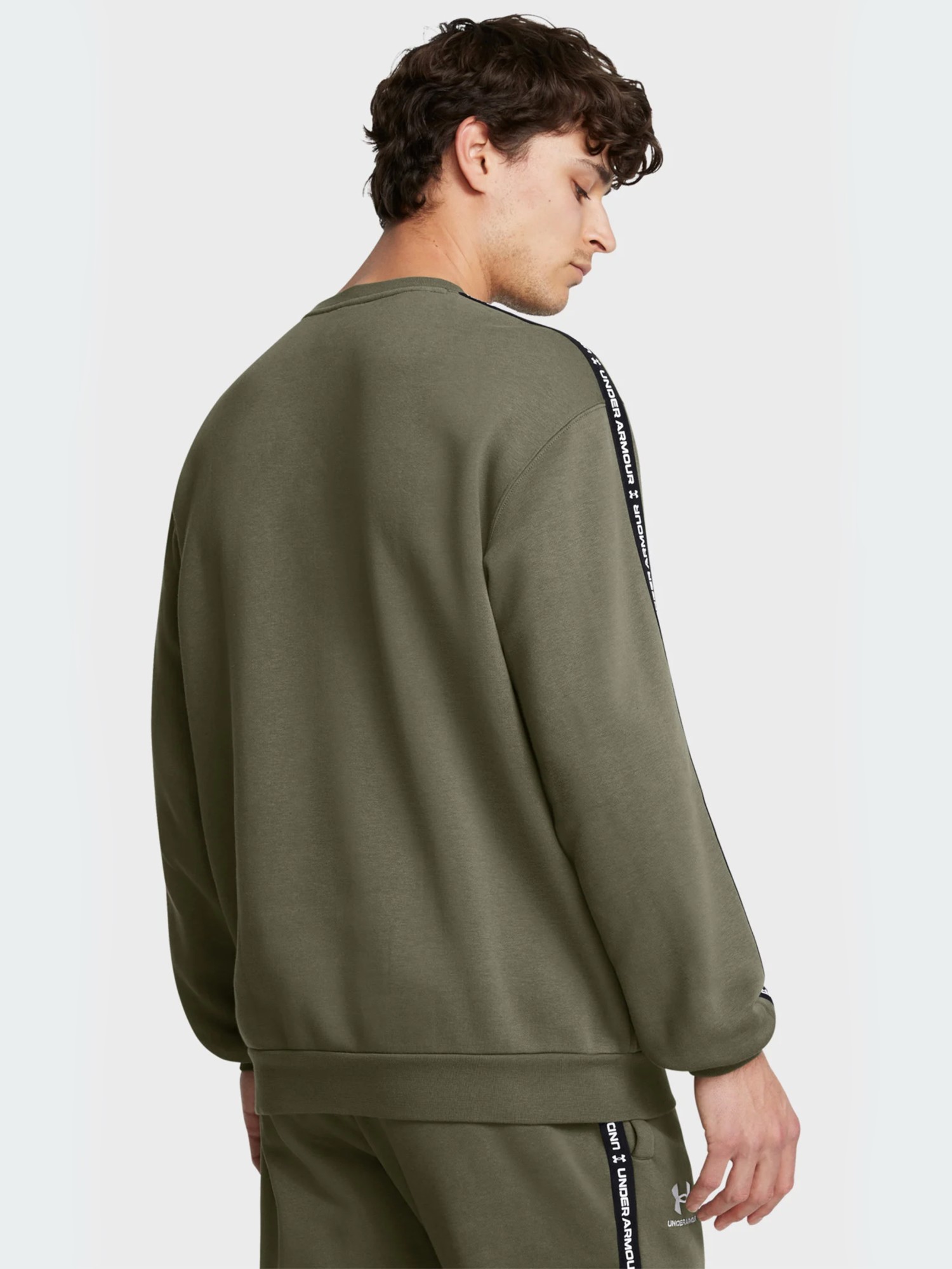 Толстовка мужская Under Armour UA Icon Fleece Crew Taping оливковая 1389357-390 изображение 3