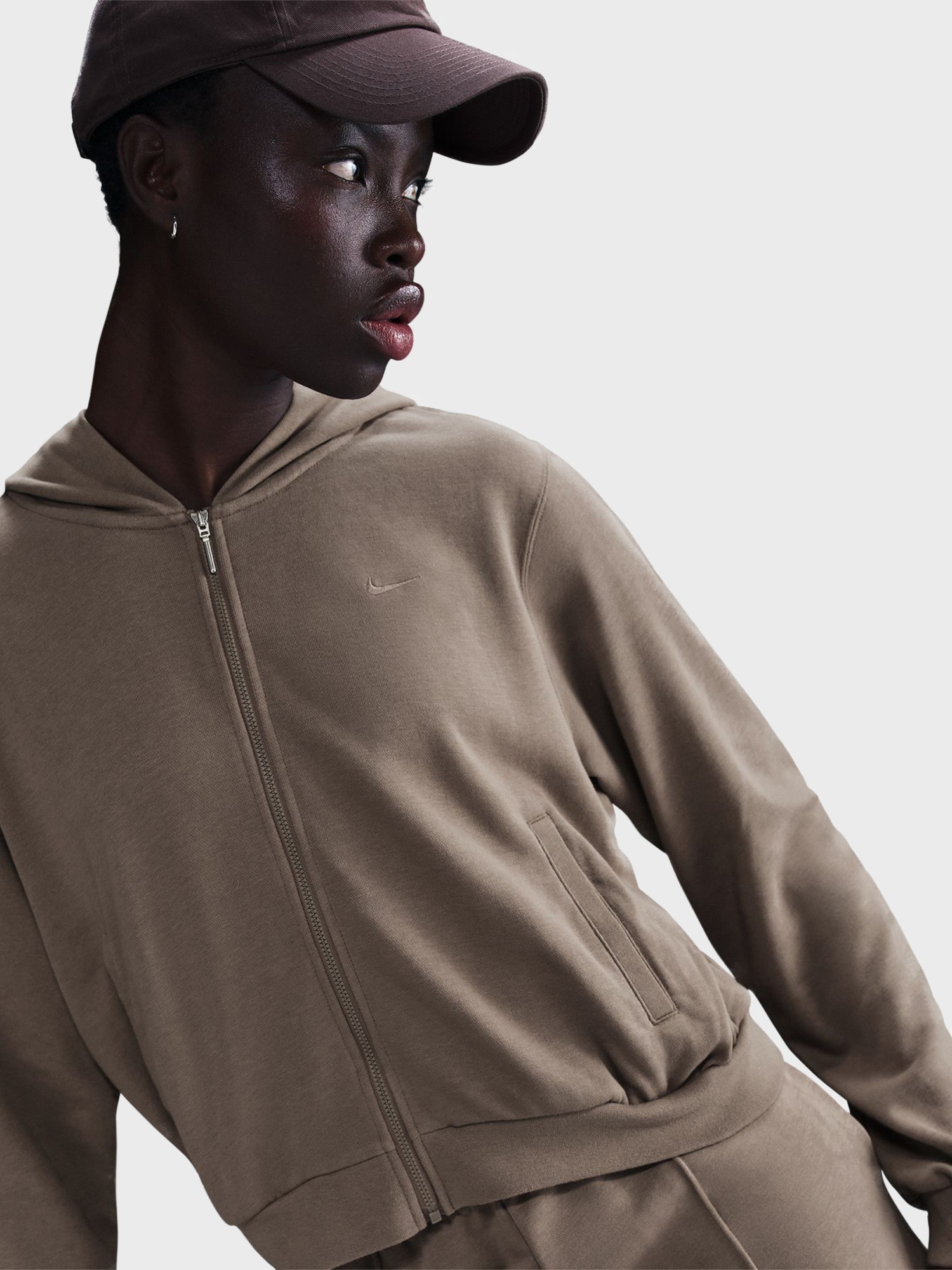 Толстовка женская Nike W NSW NK CHLL FT FZ HDY коричневая FN2415-233 изображение 4
