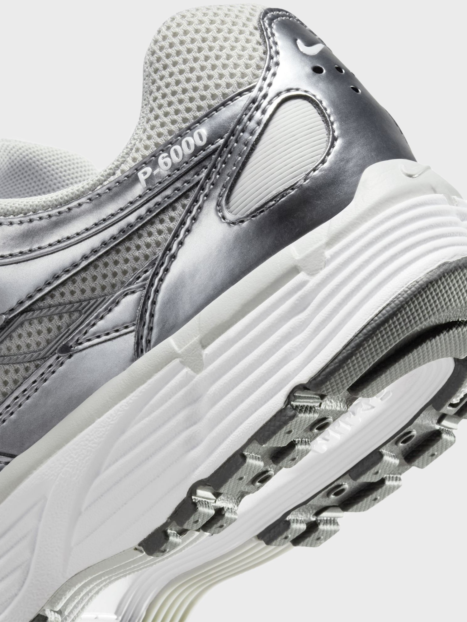 Кроссовки женские Nike P-6000 серые IO3496-001 изображение 5