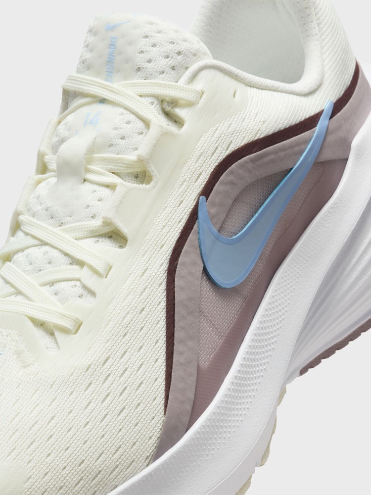 Кроссовки женские Nike DOWNSHIFTER 14 белые IB1899-100 изображение 4