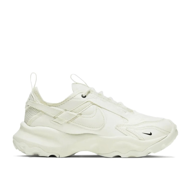 Кроссовки женские Nike W NIKE TC 7900 молочные DD9682-100 изображение 1
