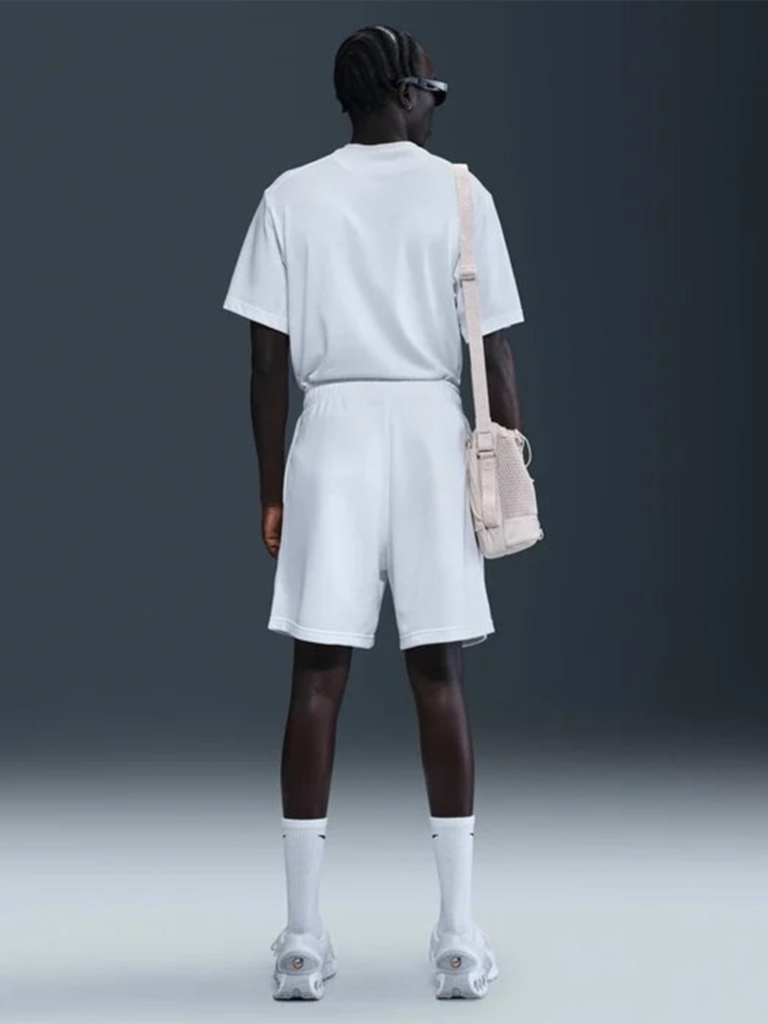 Шорты мужские Nike M NSW SW AIR SHORT FT белые HM0178-100 изображение 6