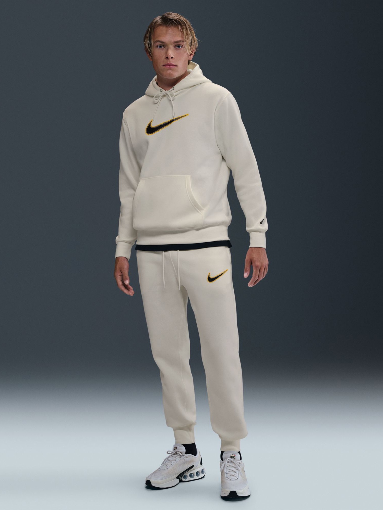 Брюки мужские Nike M NK CLUB BB JGGR NEO VARSITY молочные HV0865-133 изображение 8