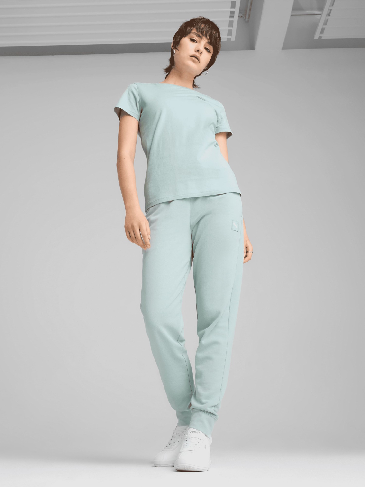 Брюки женские Puma ESS ELEVATED Sweatpants мятные 68501967 изображение 4
