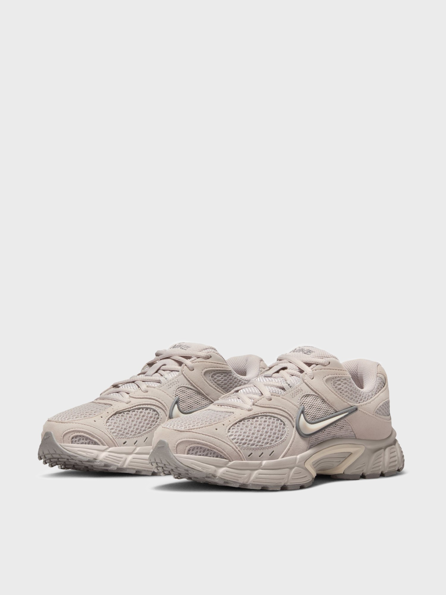 Кроссовки женские Nike W V5 RNR SUEDE бежевые II6294-201 изображение 3
