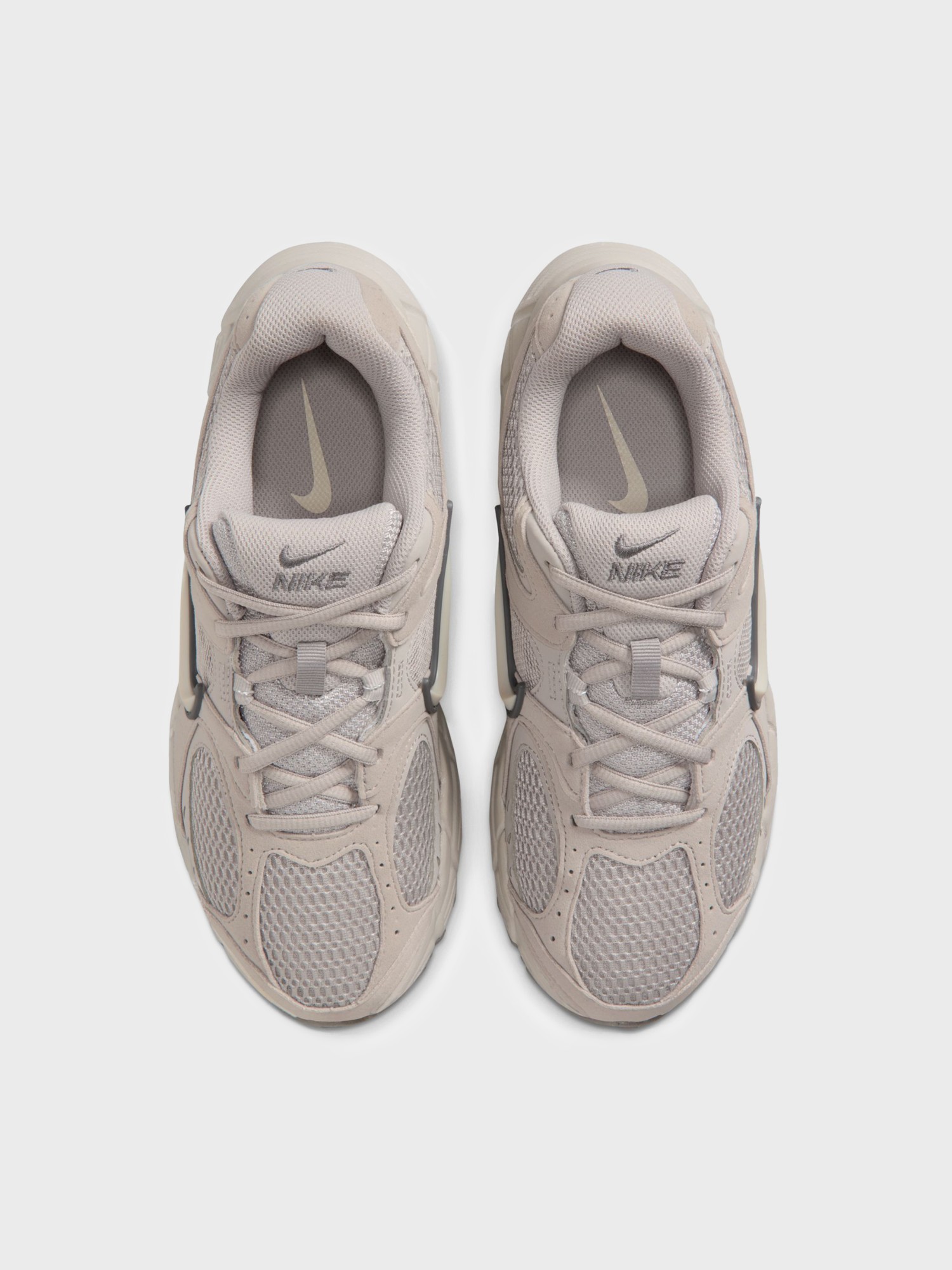 Кроссовки женские Nike W V5 RNR SUEDE бежевые II6294-201 изображение 7