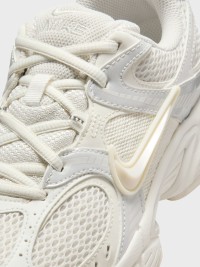 Кроссовки женские Nike W V5 RNR SIB молочные IQ0276-030 изображение 4