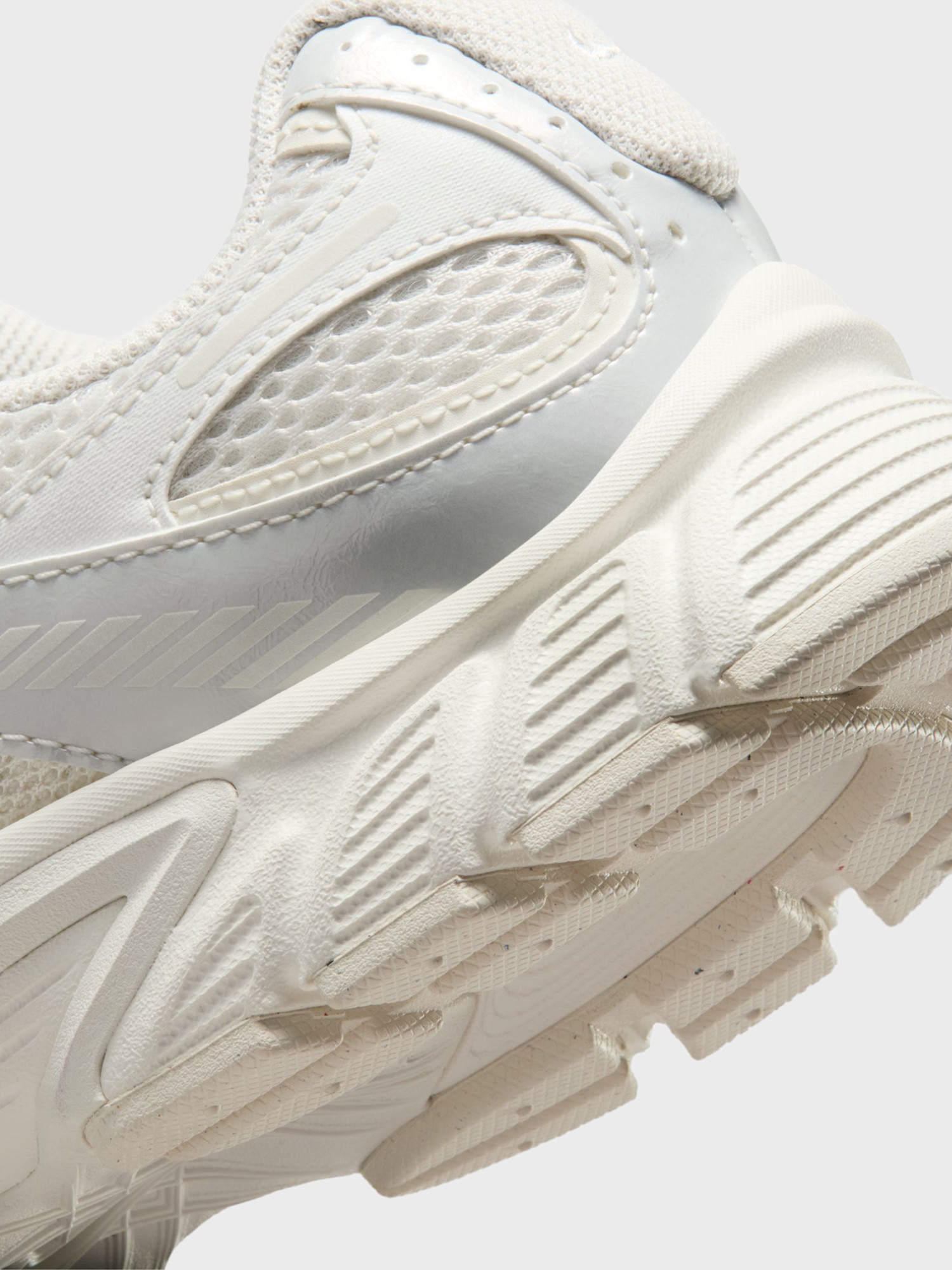 Кроссовки женские Nike W V5 RNR SIB молочные IQ0276-030 изображение 5