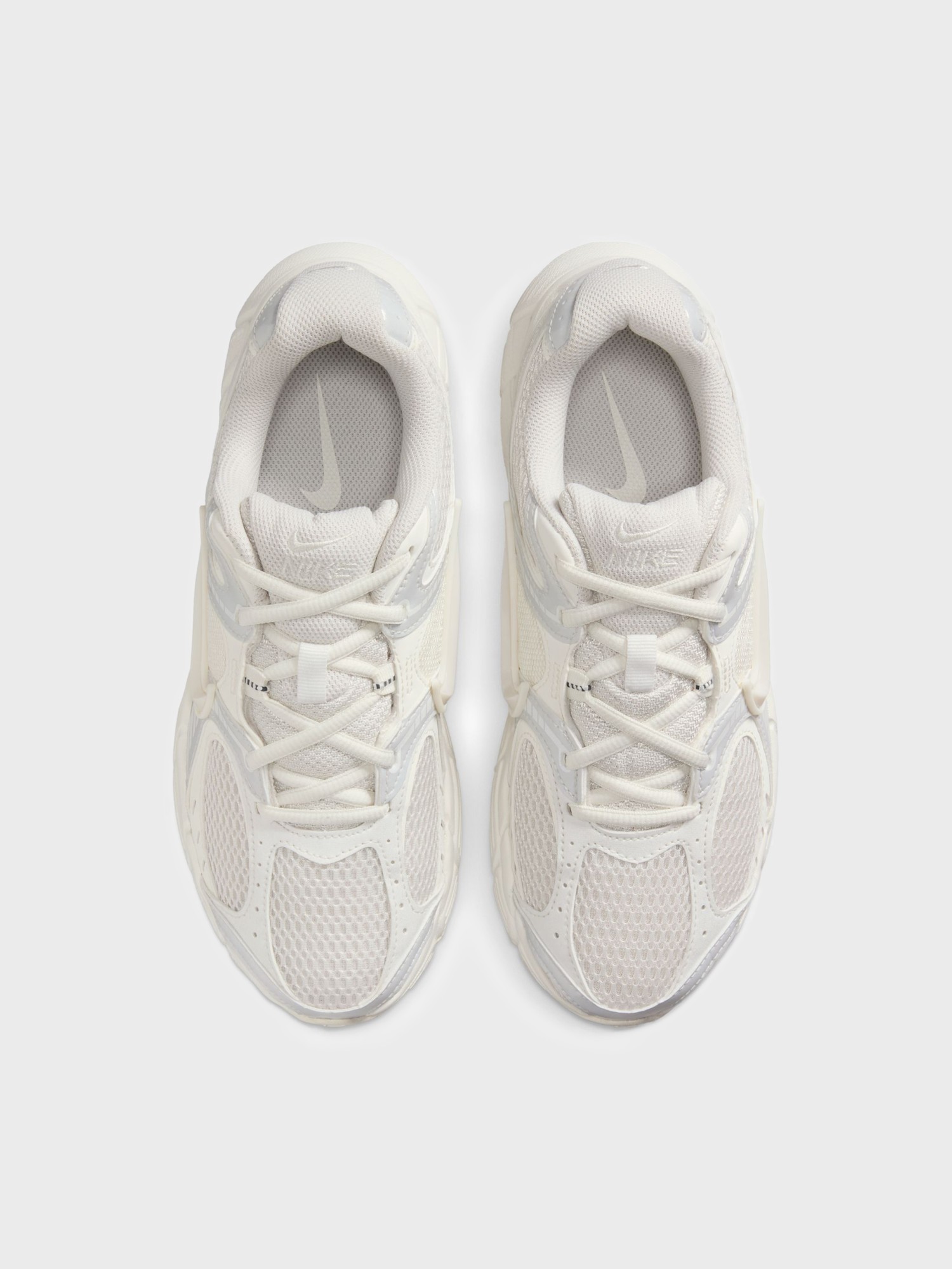 Кроссовки женские Nike W V5 RNR SIB молочные IQ0276-030 изображение 7