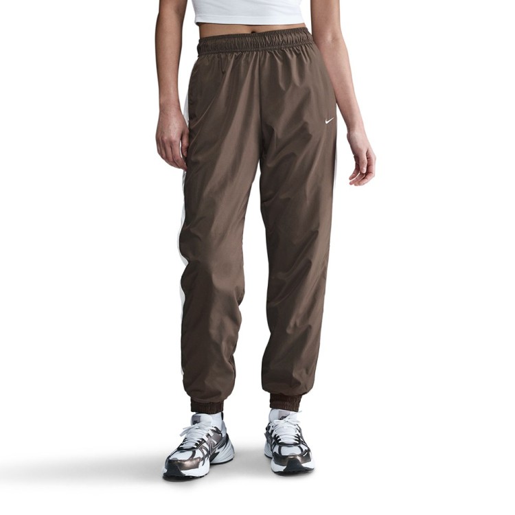 Брюки женские Nike W NSW OTG UV ESSNTL WVN MR JG коричневые FV7660-004