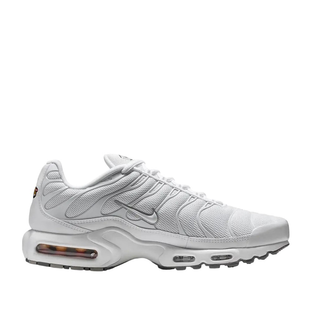 Кроссовки мужские Nike AIR MAX PLUS белые 604133-139
