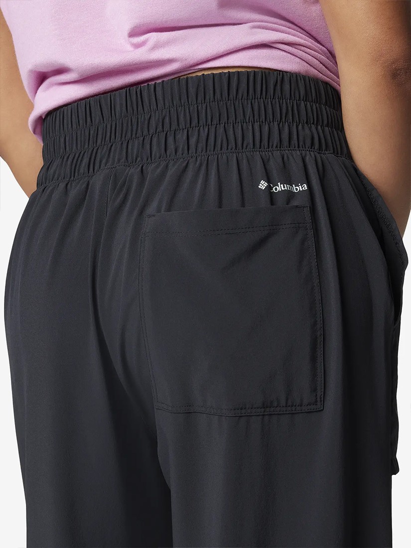 Брюки женские Columbia BOUNDLESS BEAUTY™ WIDE CAPRI черные 2072991-010 изображение 6