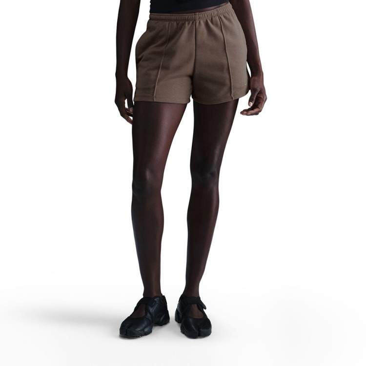 Шорты женские Nike W NSW NK CHLL FT MR 4IN SHORT коричневые HF6940-233 изображение 1