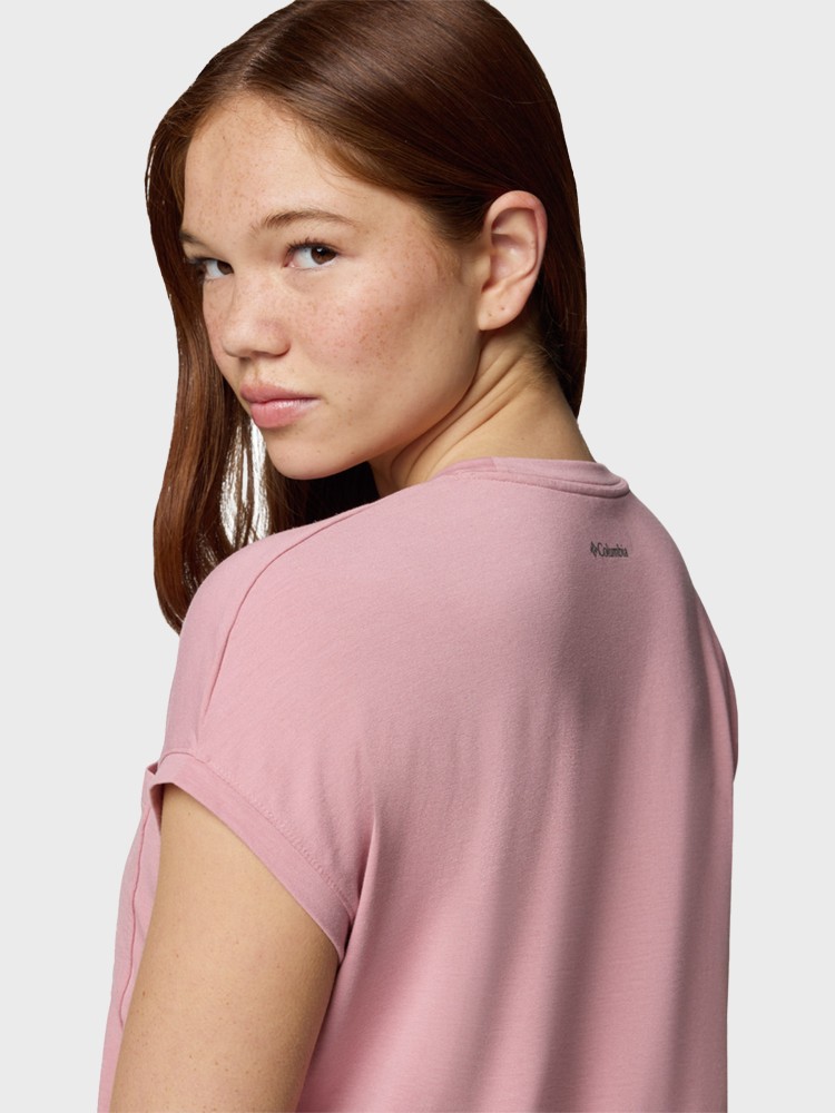 Футболка женская Columbia Boundless Trek™ Short Sleeve Tee розовая 2033481-659 изображение 6