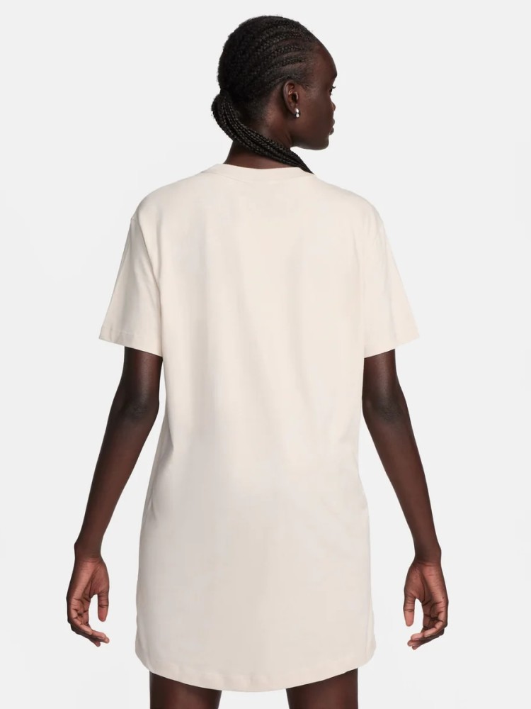 Платье женское Nike W NSW ESSNTL SS DRESS TSHRT бежевое DV7882-104 изображение 3