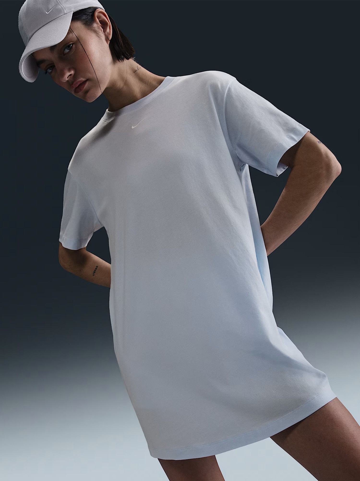 Платье женское Nike W NSW ESSNTL SS DRESS TSHRT голубое DV7882-423 изображение 3