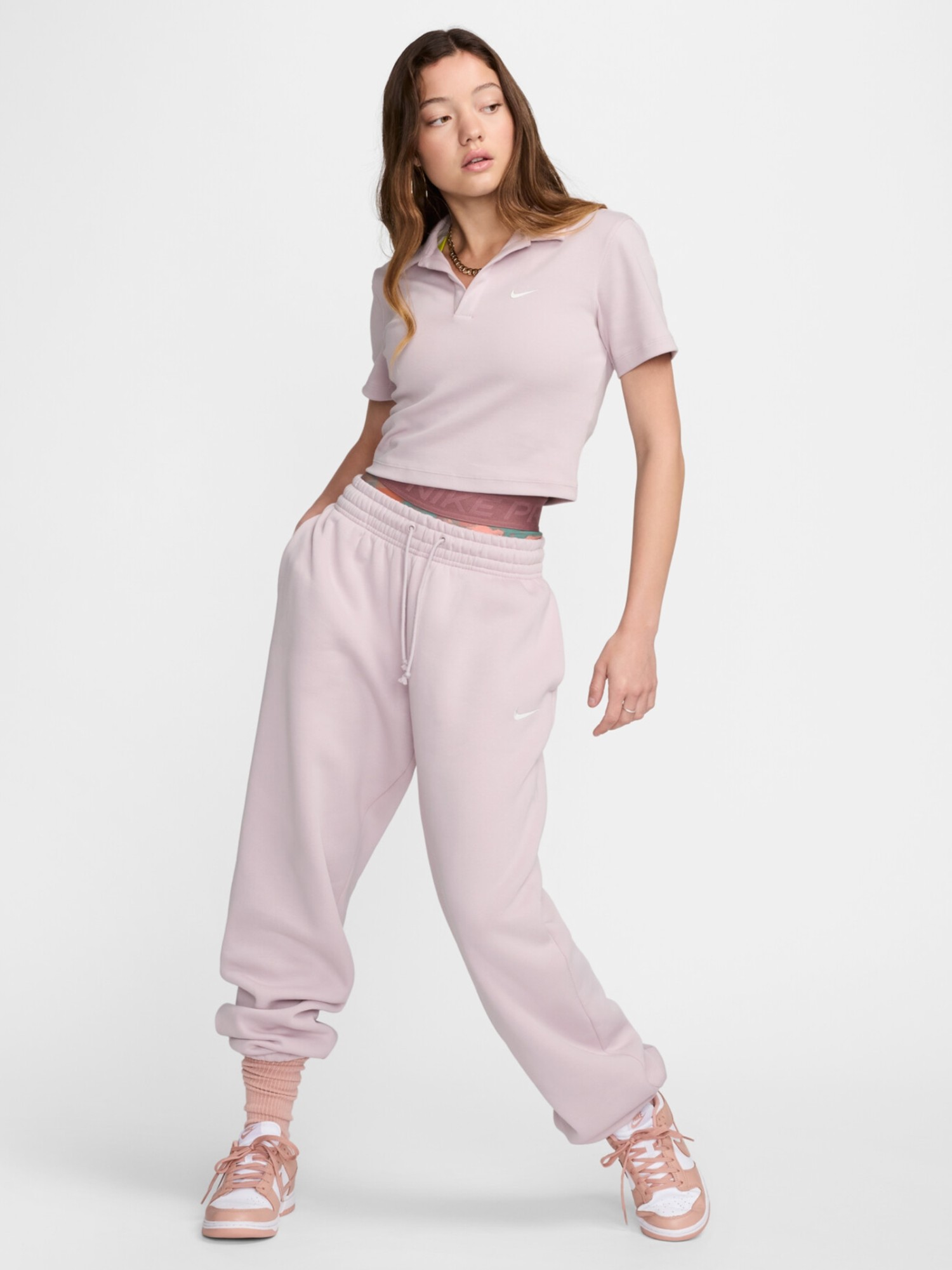 Футболка женская Nike W NSW ESSNTL SS POLO CRP TOP бежевая DV7884-019 изображение 5