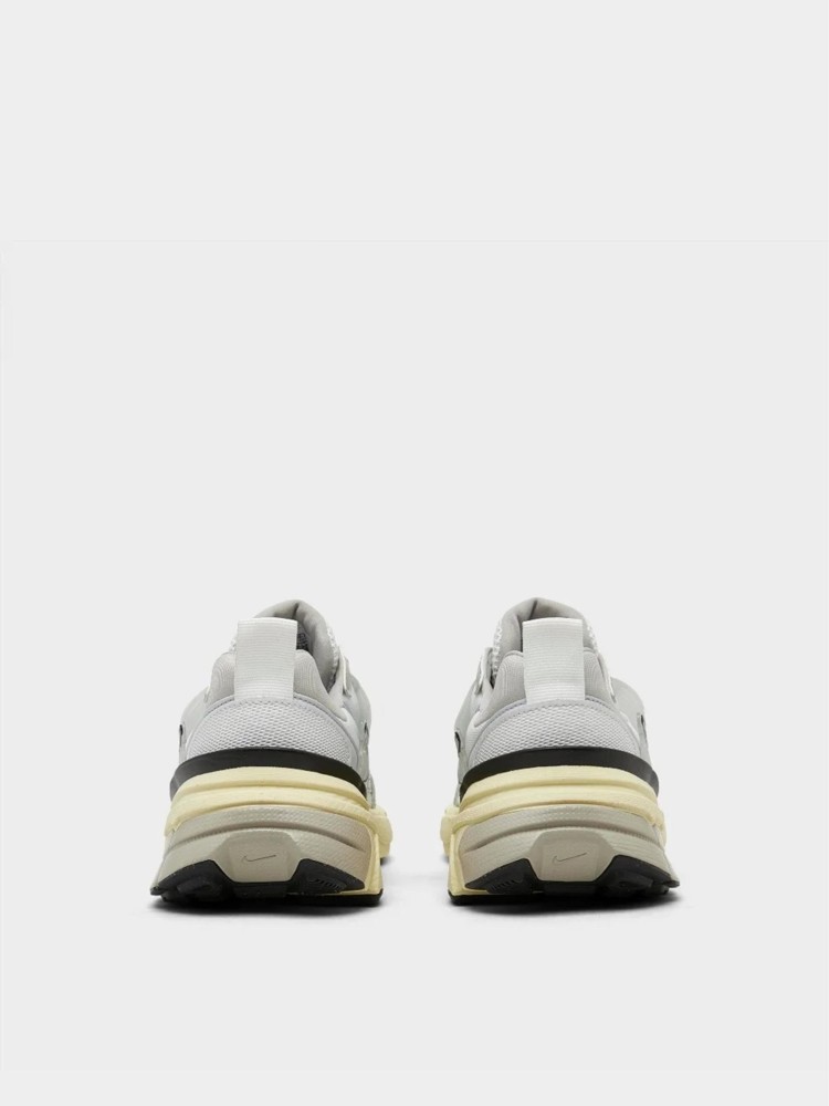 Кроссовки женские Nike W NIKE V2K RUN серые FD0736-100 изображение 6