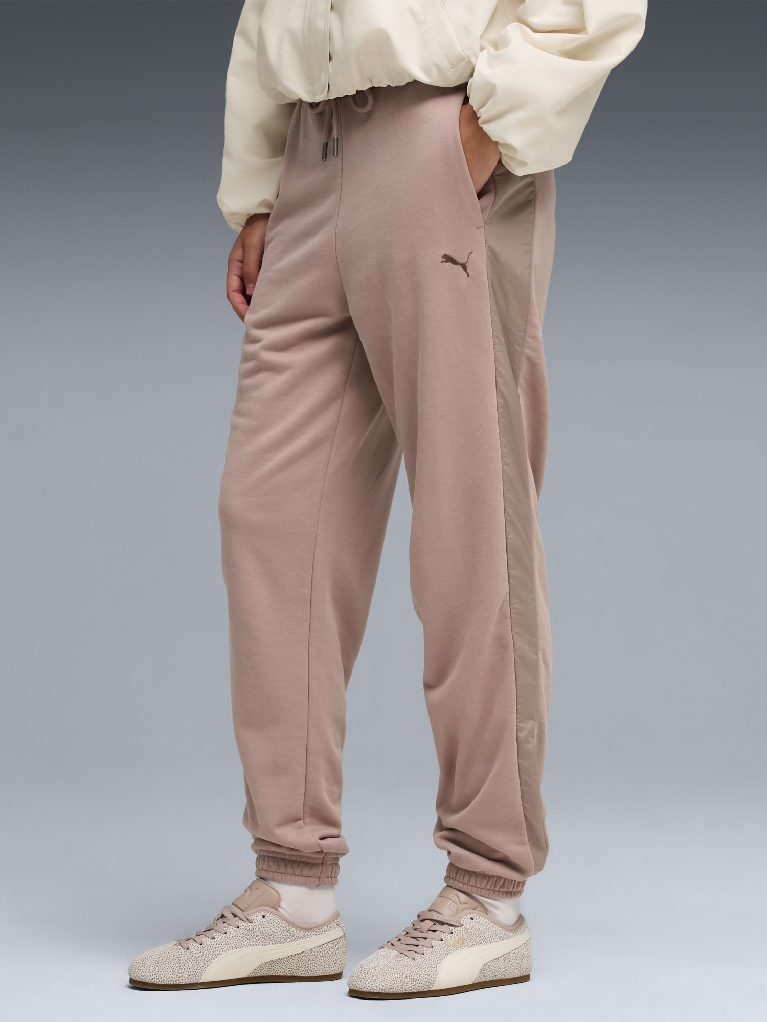 Брюки женские Puma HER Comfort High-Waist Sweatpants TR мокко 69188888 изображение 2