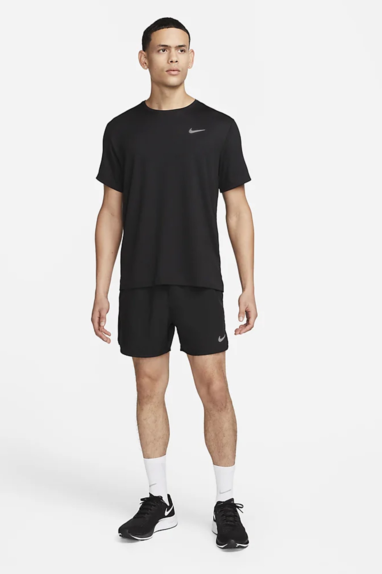 Футболка мужская Nike M NK DF UV MILER SS черная DV9315-010 изображение 2
