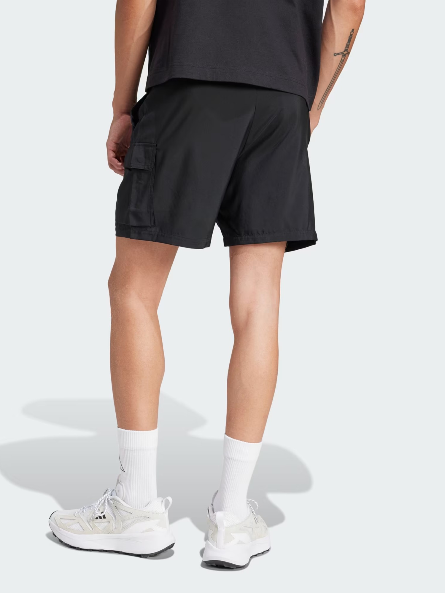 Шорты мужские Adidas M CARGO CHELSEA черные JF3530 изображение 4