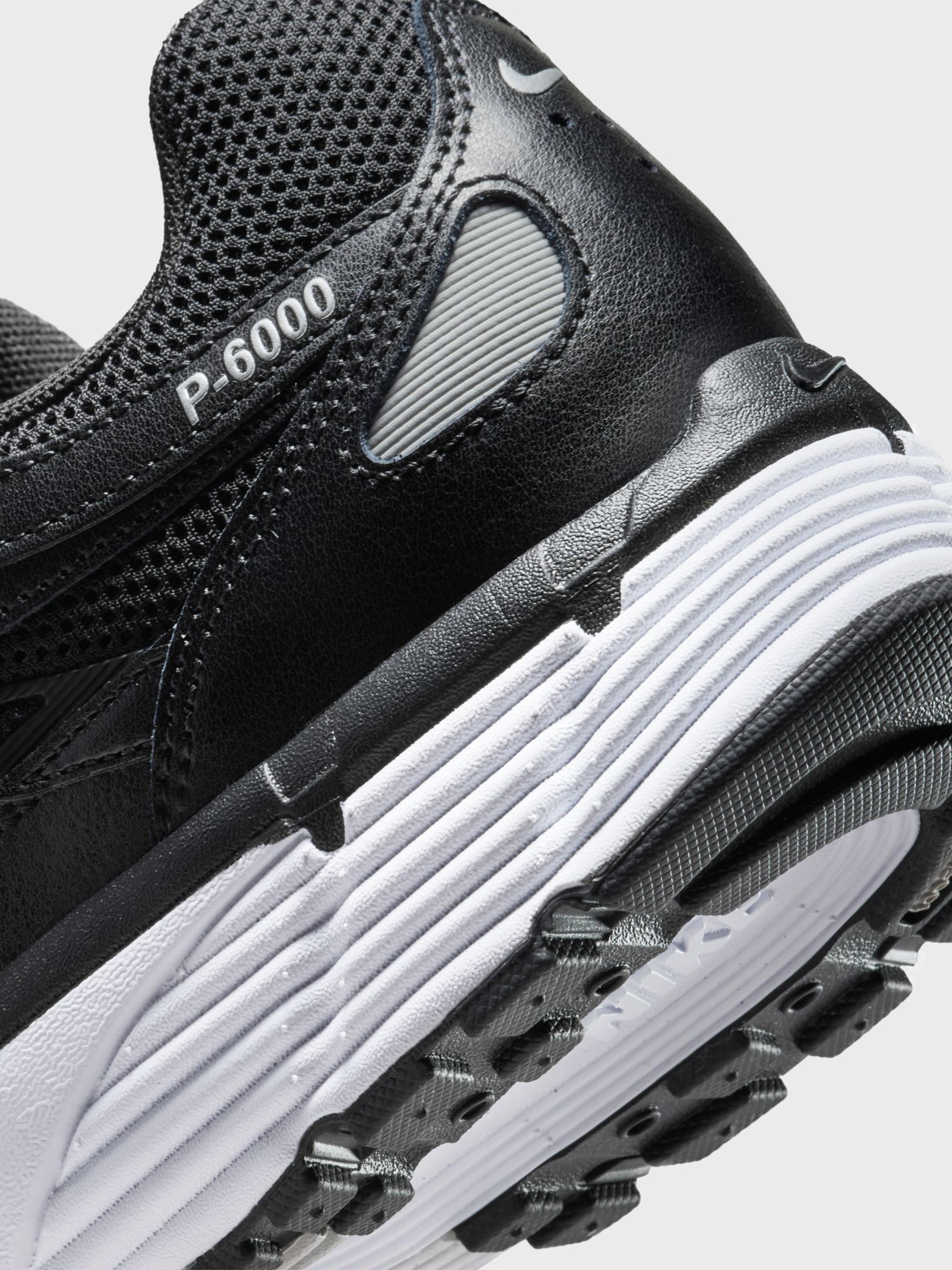Кроссовки мужские Nike P-6000 черные CD6404-026 изображение 5