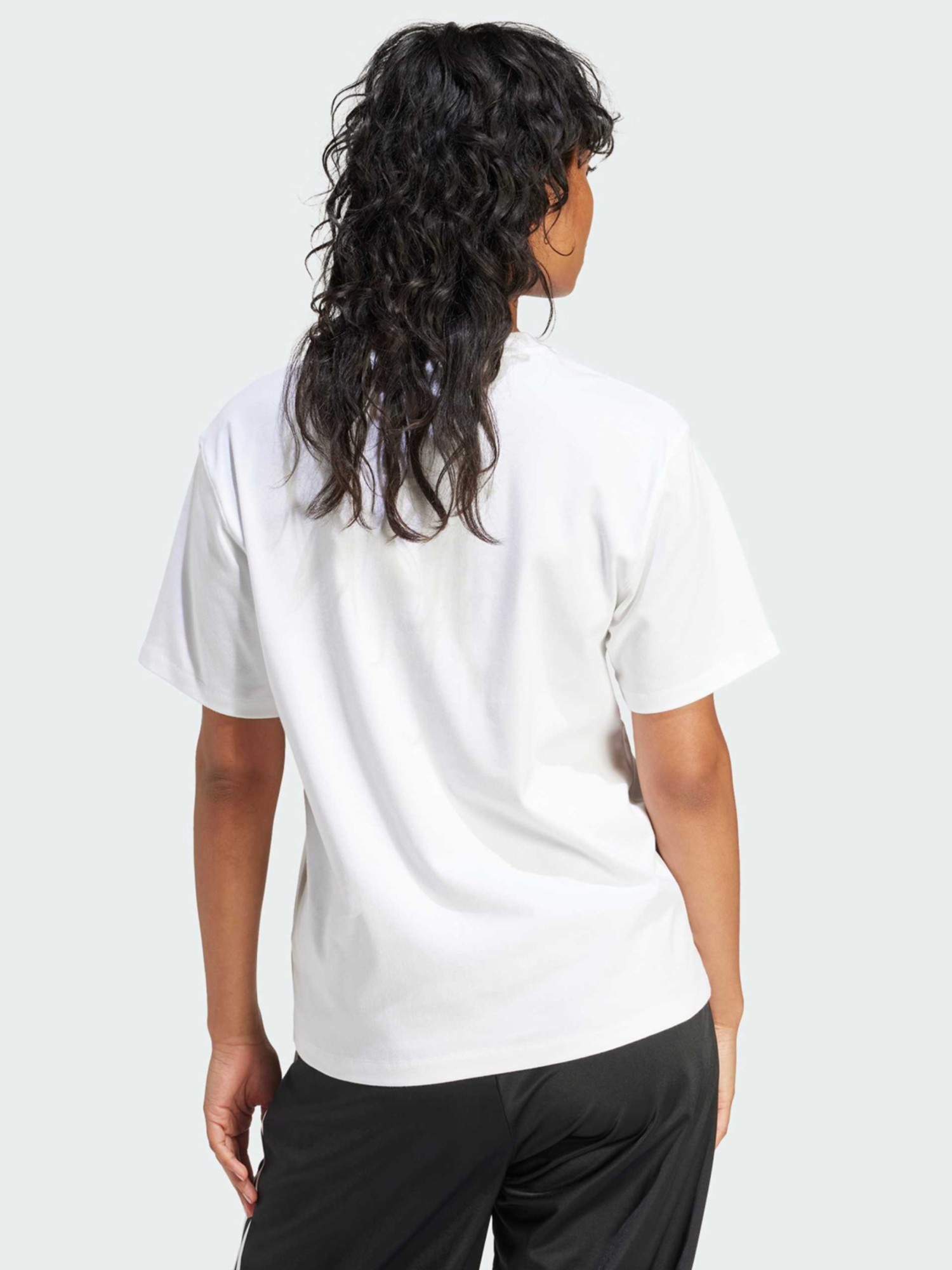 Футболка женская Adidas TREFOIL TEE белая IR9534 изображение 3