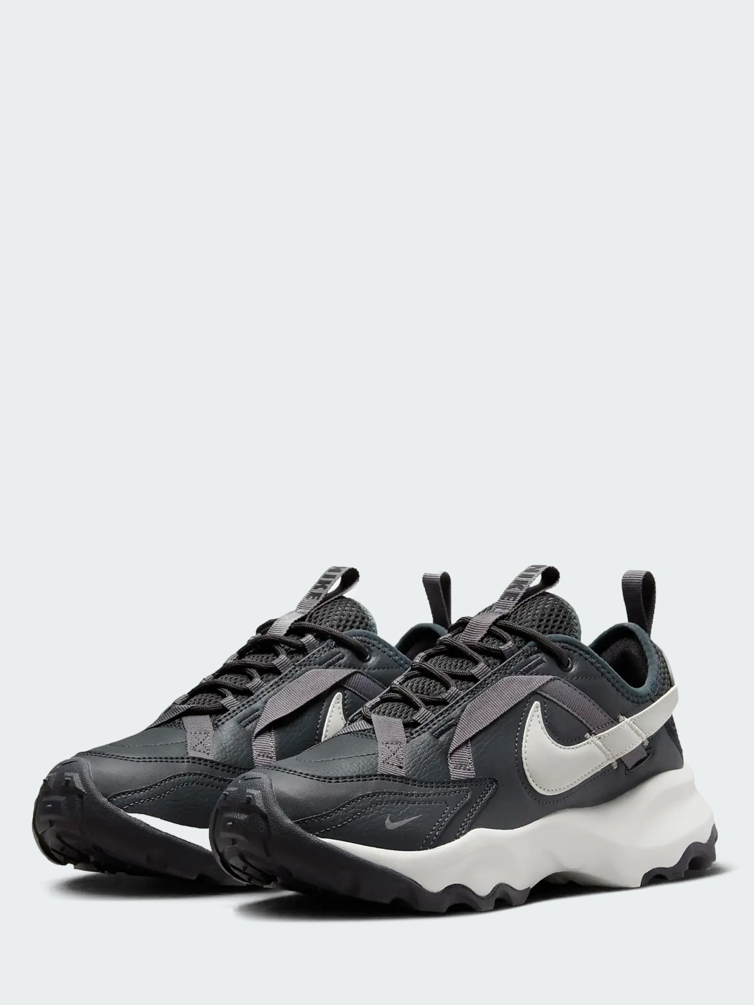 Кроссовки женские Nike W NIKE TC 7900 черные DD9682-001 изображение 3