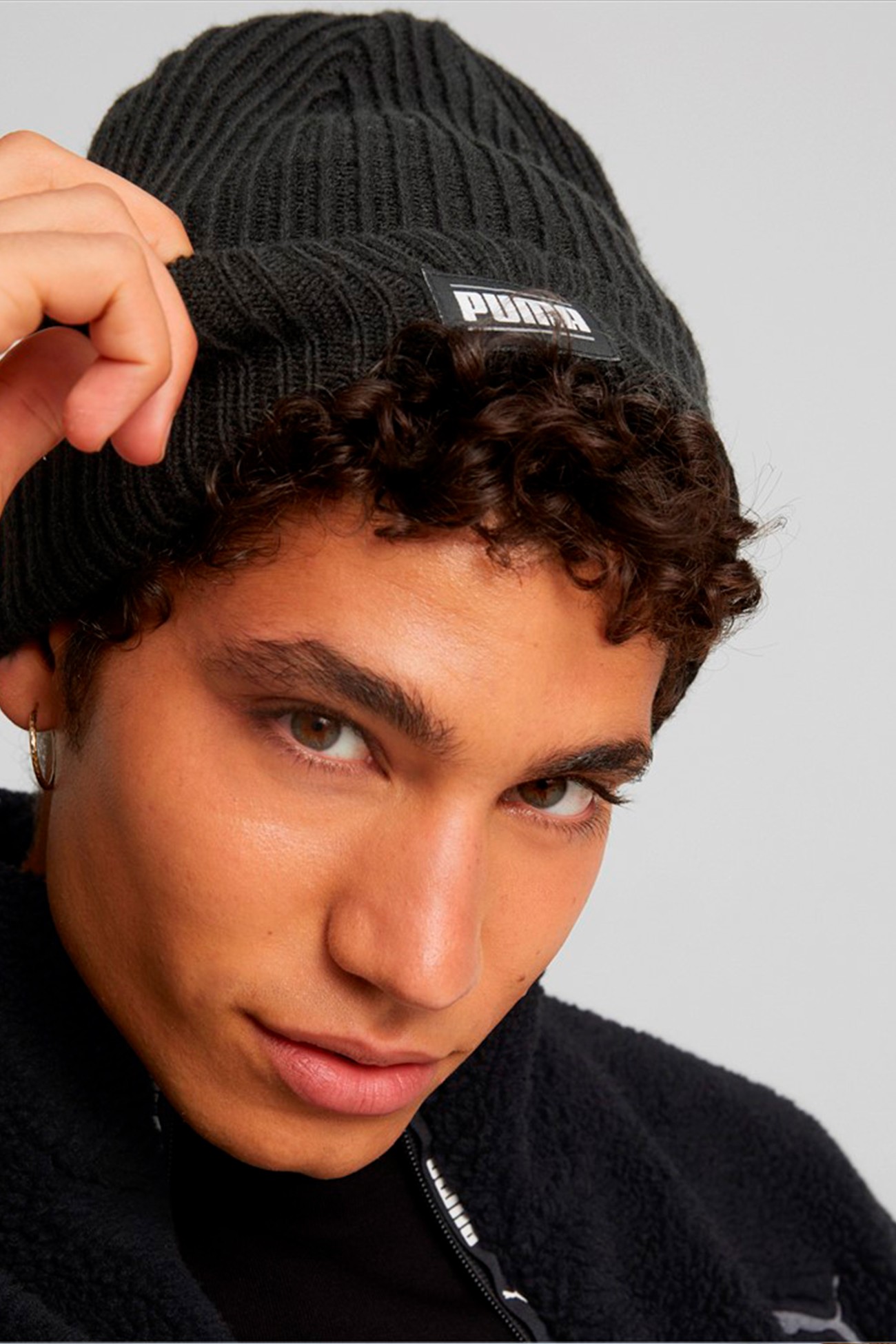 Шапка Puma Ribbed Classic Cuff Beanie черная 02403801 изображение 3