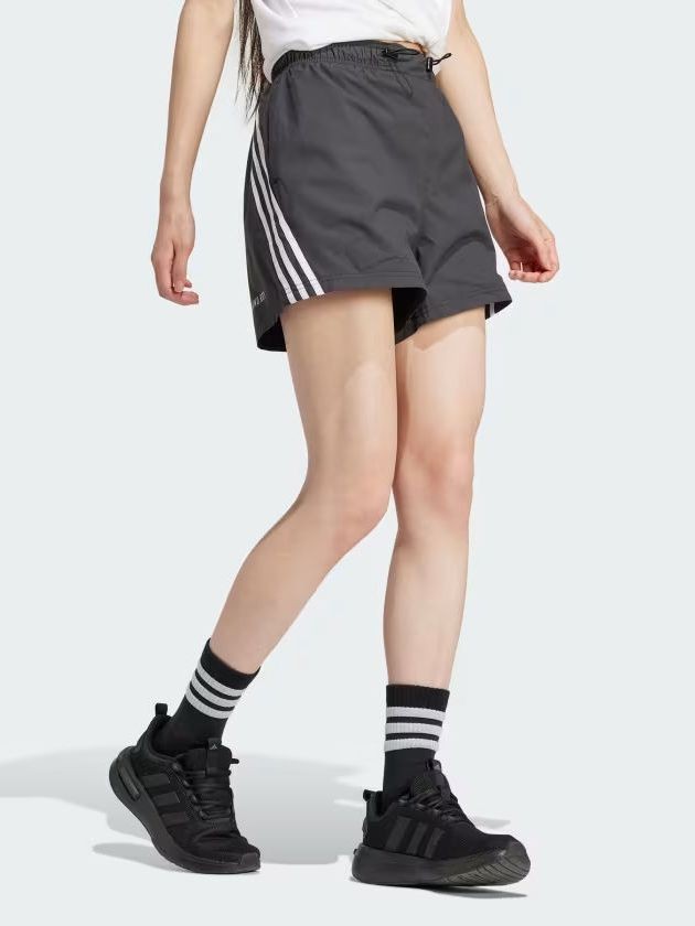 Шорты женские Adidas W FI 3S WVN SHO черные IP1568 изображение 4
