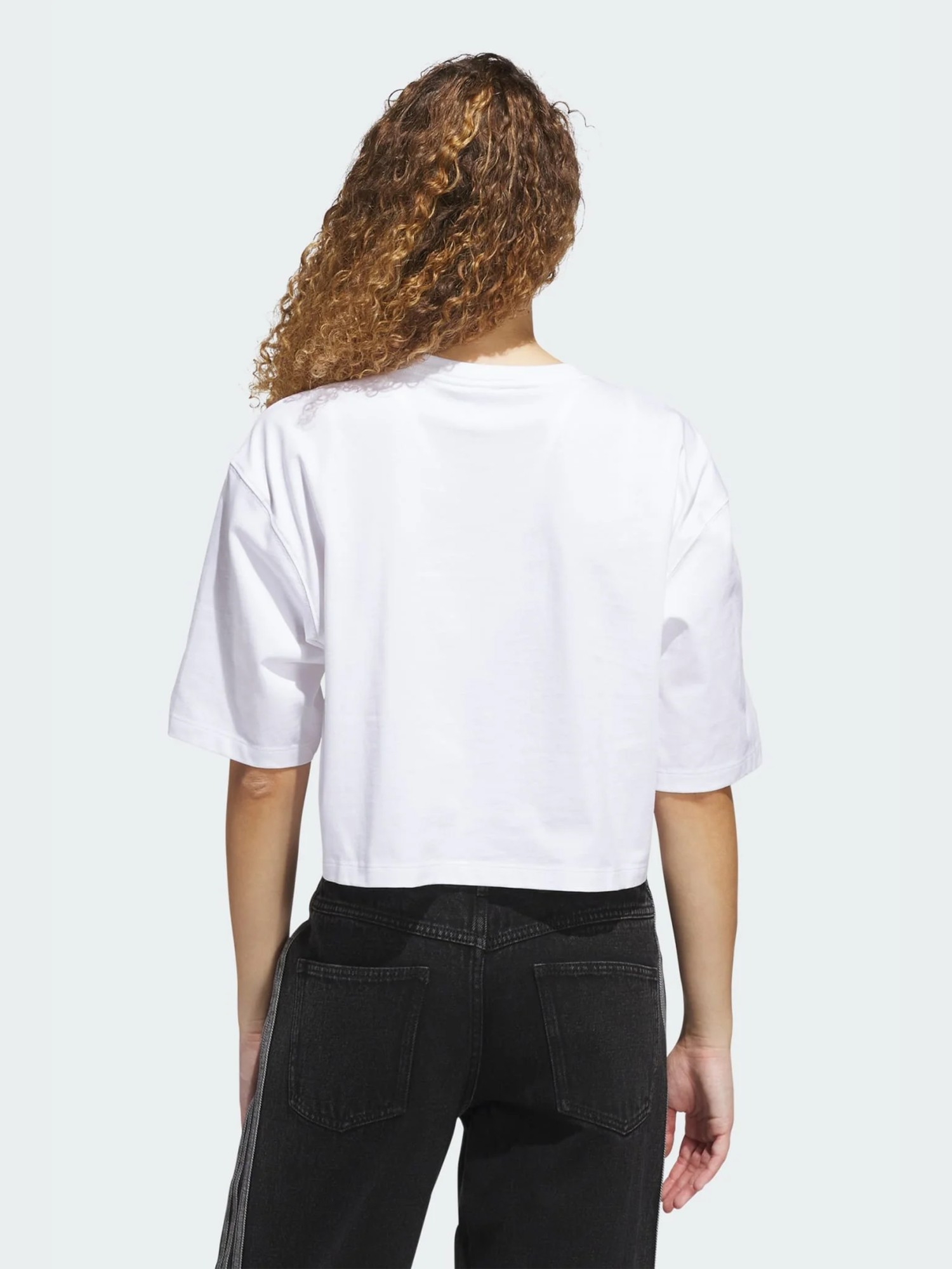 Футболка женская Adidas ESS CROP TEE белая JJ3385 изображение 3